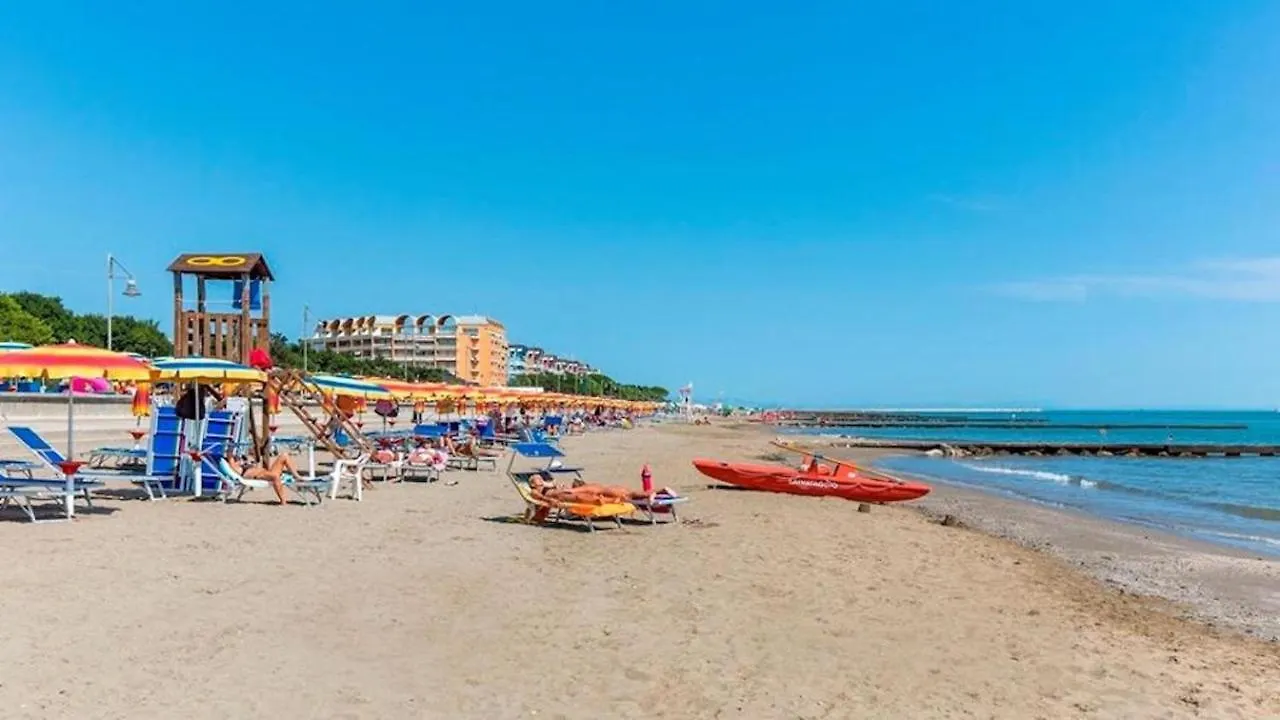 Gorgeous Seaview Apartment - Beahost Rentals Porto Santa Margherita di Caorle 0*,  Italy